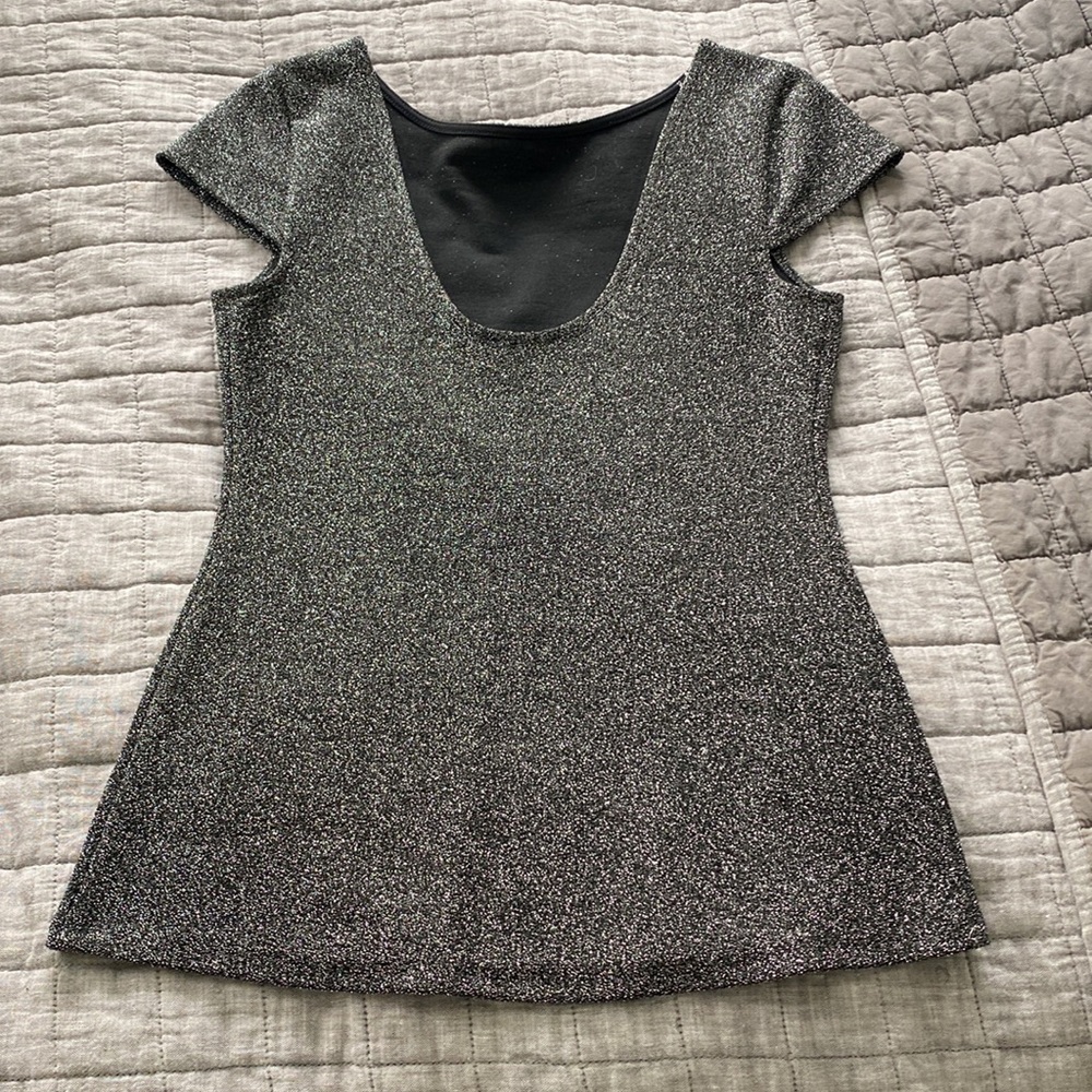 Express Top - Picture 2 of 3